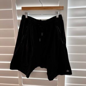 Mens alo shorts black